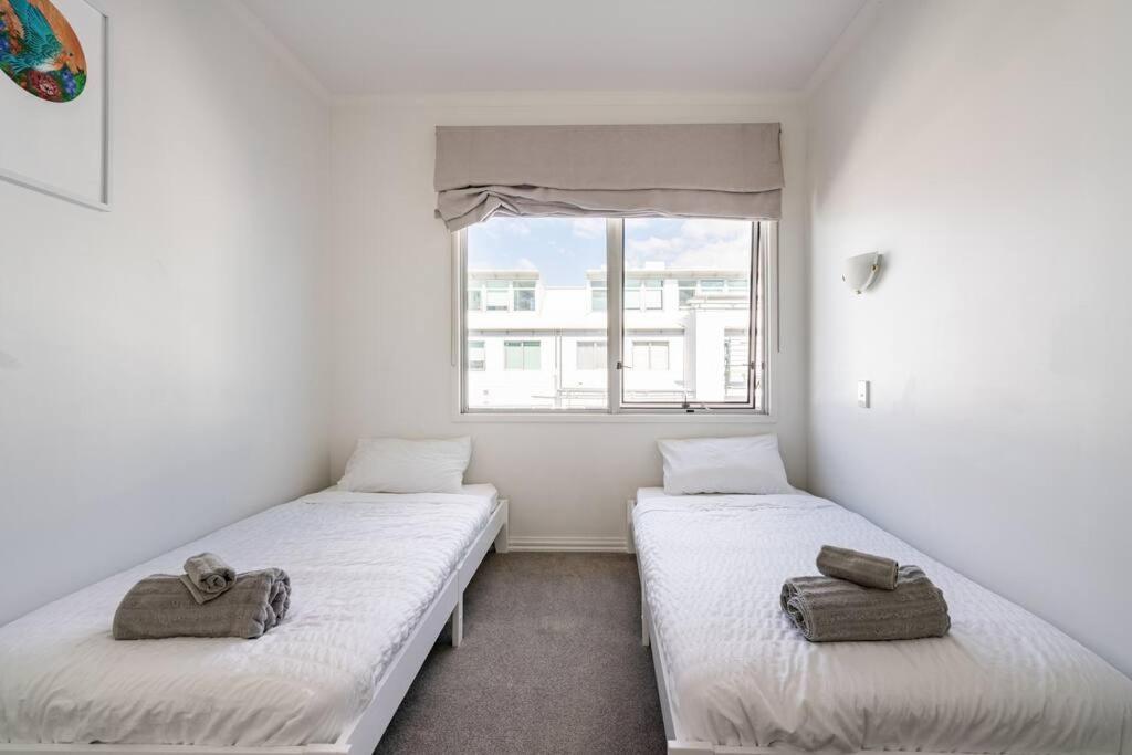 Spacious Penthouse With Spectacular Harbour Views! Auckland Bagian luar foto