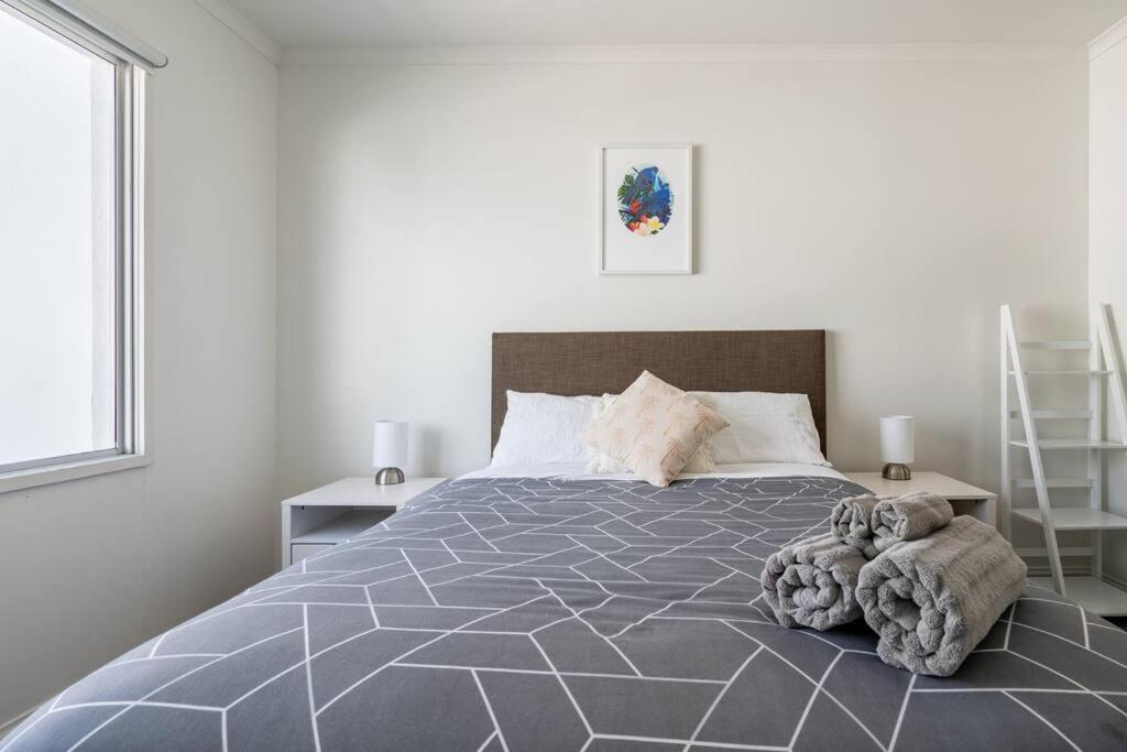 Spacious Penthouse With Spectacular Harbour Views! Auckland Bagian luar foto