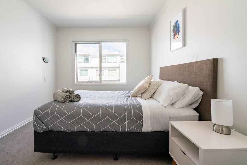 Spacious Penthouse With Spectacular Harbour Views! Auckland Bagian luar foto